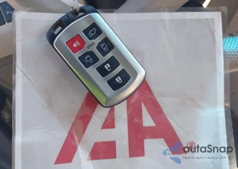 2013 Toyota Sienna Xle V6 8 Passenger from USA, damaged, VIN 5TDYK3DC6DS333194